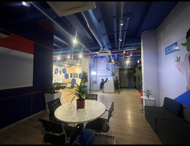 1,093M² OFFICE TO LET IN ROSEBANK